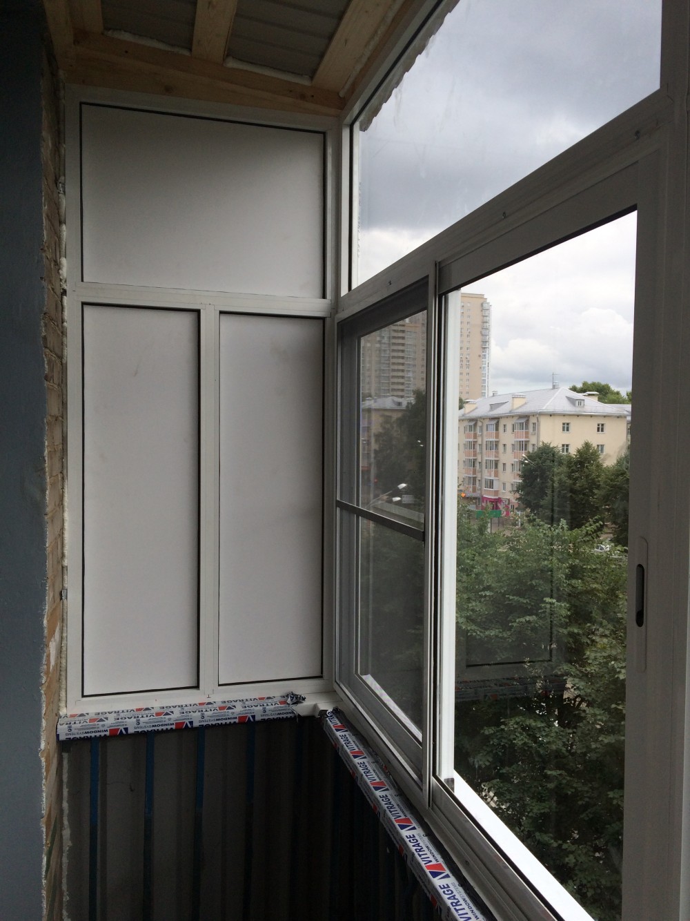 Остекление балкона Алюминиевыми рамами